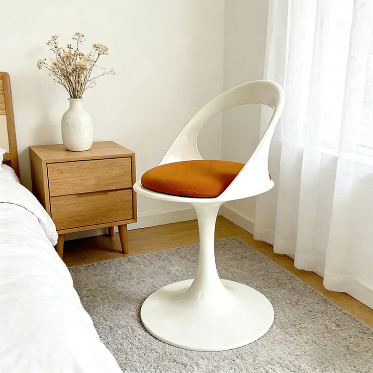 ခေတ်မီ Tulip Cutout FRP Lounge Chair